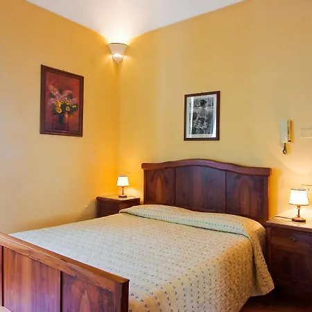 Sleeps 4 Pool Wifi * Nerano