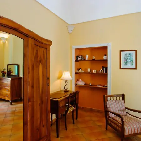 Appartamento Sleeps 4 Pool Wifi